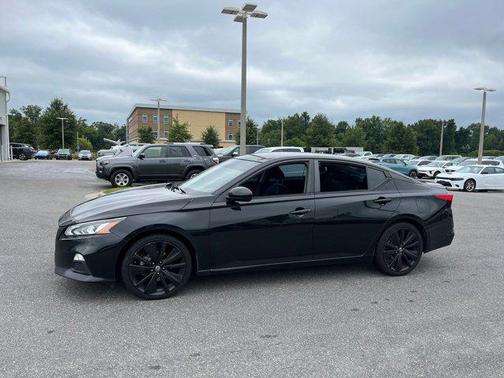 2021 Nissan Altima SR FWD