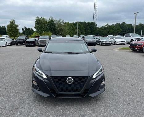 2021 Nissan Altima SR FWD