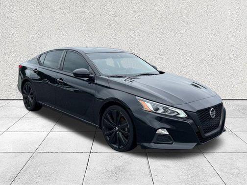 2021 Nissan Altima SR FWD
