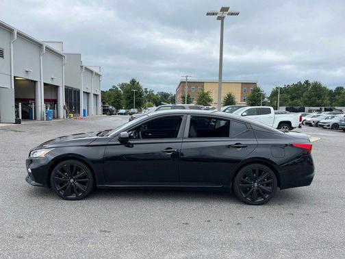 2021 Nissan Altima SR FWD