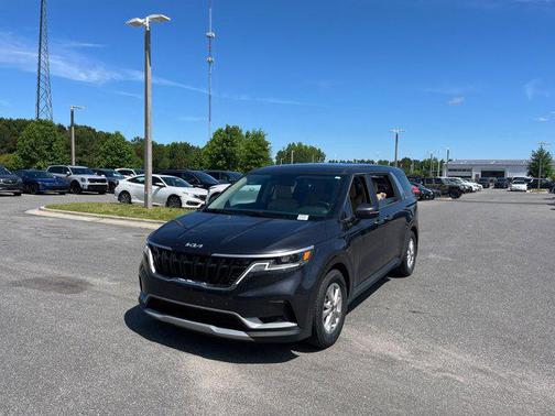 2023 Kia Carnival LX