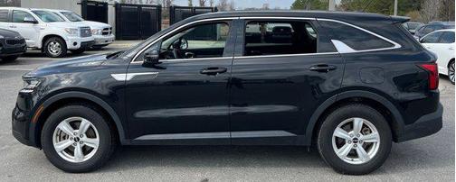 2023 Kia Sorento LX