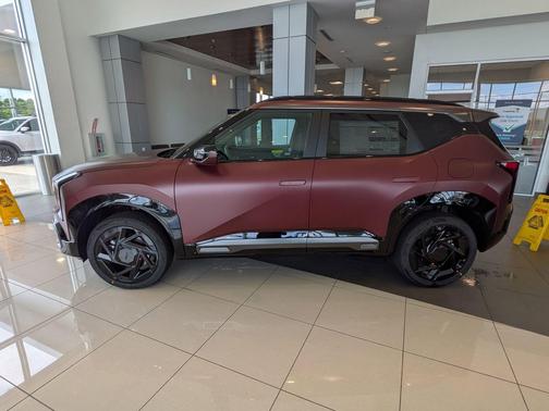 Magma Red Matte 2027 Kia Seltos X-Line SX