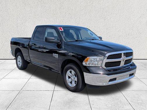 Diamond Black Crystal Pearlcoat 2024 RAM 1500 Classic SLT