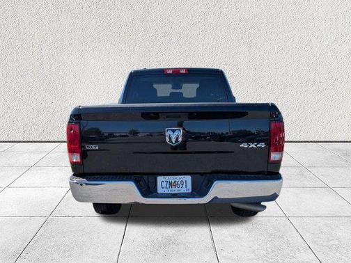 Diamond Black Crystal Pearlcoat 2024 RAM 1500 Classic SLT