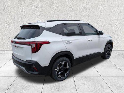 Snow White Pearl 2026 Kia Seltos S