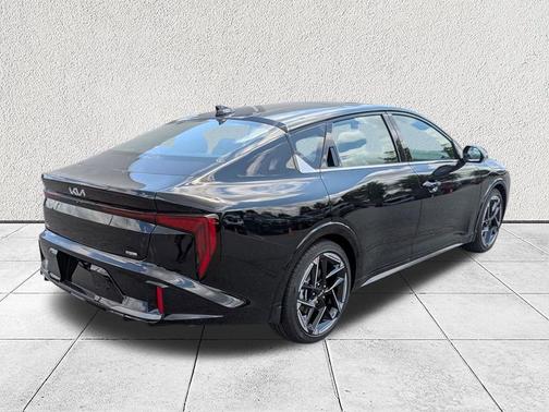 Aurora Black Pearl 2026 Kia K4 GT-Line