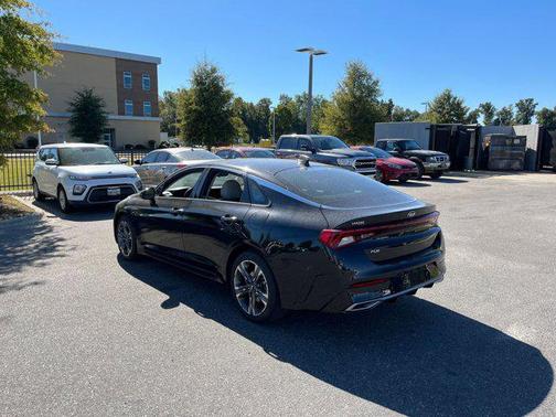 Ebony Black 2021 Kia K5 EX