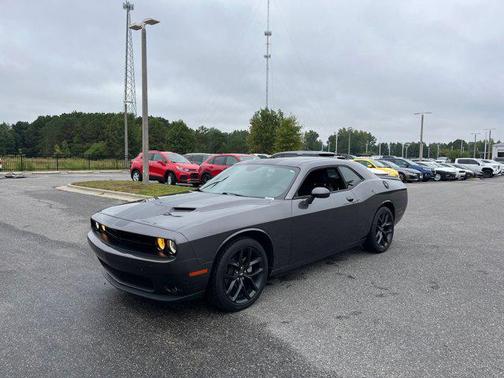 2022 Dodge Challenger SXT