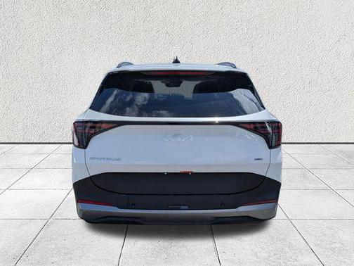 Snow White Pearl 2026 Kia Sportage Hybrid EX