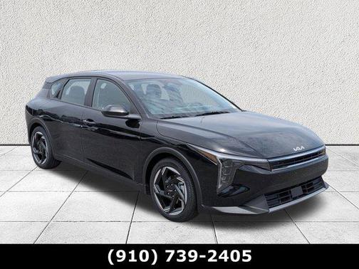 Aurora Black Pearl 2026 Kia K4 EX