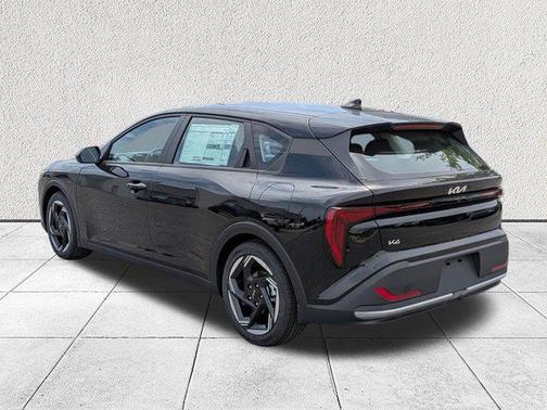 Aurora Black Pearl 2026 Kia K4 EX