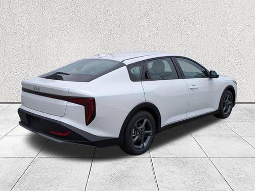 Snow White Pearl 2026 Kia K4 LXS