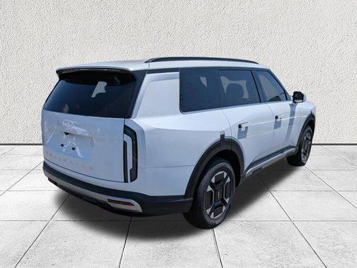 Glacial White Pearl 2027 Kia Telluride Hybrid EX