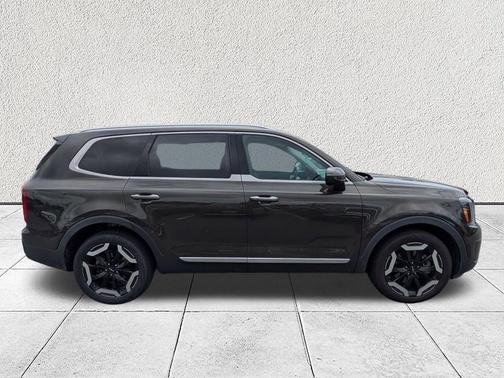 Dark Moss 2023 Kia Telluride S