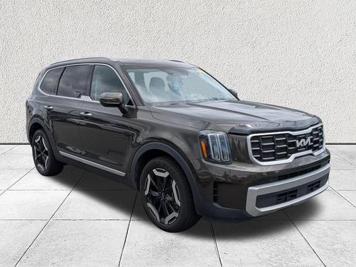 Dark Moss 2023 Kia Telluride S