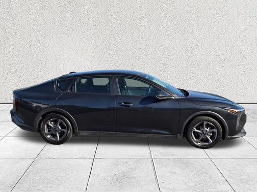 Interstellar Gray 2025 Kia K4 LXS