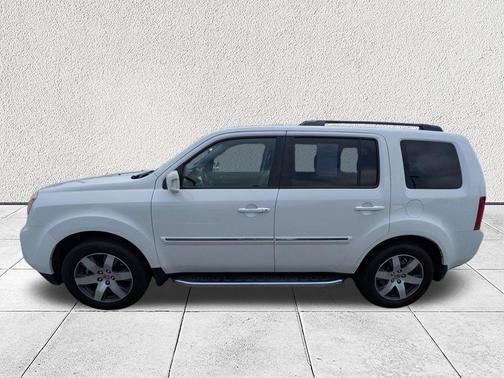 White Diamond Pearl 2013 Honda Pilot Touring