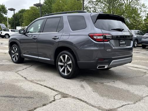 2025 Honda Pilot Touring