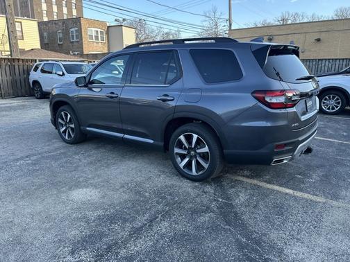 2025 Honda Pilot Touring