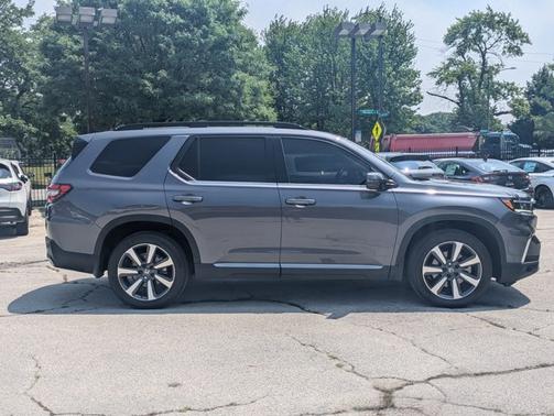 2023 Honda Pilot Touring