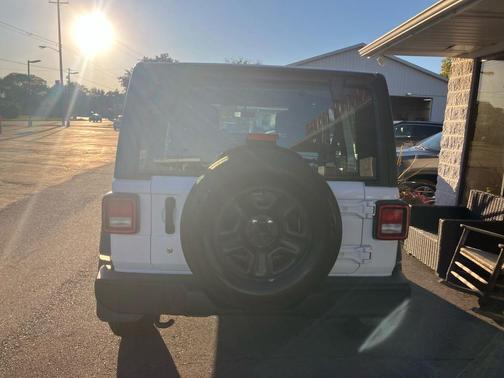 2022 Jeep Wrangler Unlimited Sport