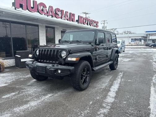 2023 Jeep Wrangler 4-Door Sahara Altitude 4x4