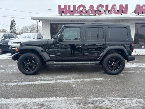2023 Jeep Wrangler 4-Door Sahara Altitude 4x4