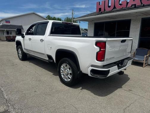 WHITE 2024 Chevrolet Silverado 2500 High Country