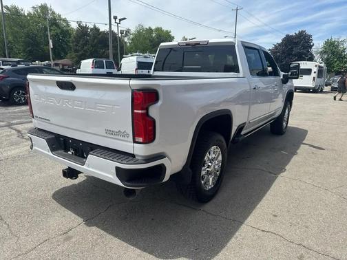 WHITE 2024 Chevrolet Silverado 2500 High Country