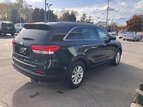 2017 Kia Sorento LX
