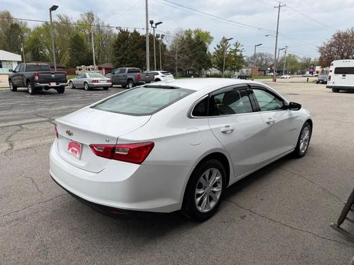 Summit White 2023 Chevrolet Malibu FWD 1LT