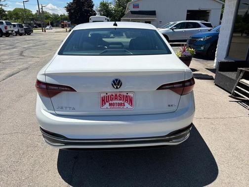 Opal White Pearl 2024 Volkswagen Jetta 1.5T SEL