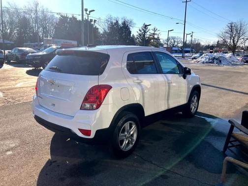 2022 Chevrolet Trax LS