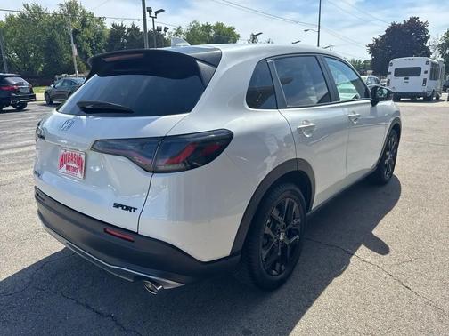 Platinum White Pearl 2024 Honda HR-V Sport