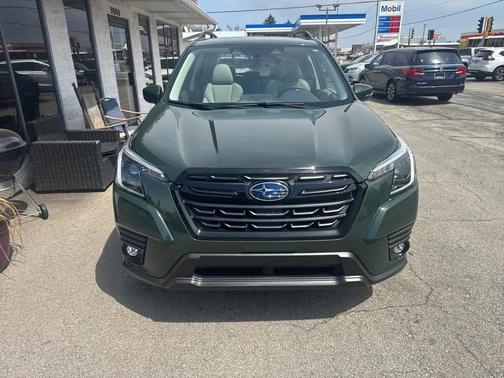 Green 2024 Subaru Forester Limited