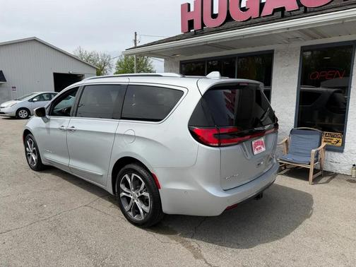 Silver Mist Clearcoat 2022 Chrysler Pacifica L