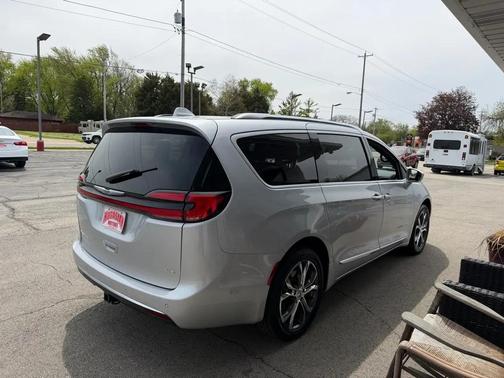 Silver Mist Clearcoat 2022 Chrysler Pacifica L
