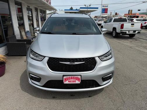 Silver Mist Clearcoat 2022 Chrysler Pacifica L
