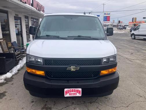 2022 Chevrolet Express 2500 RWD 2500 Regular Wheelbase WT