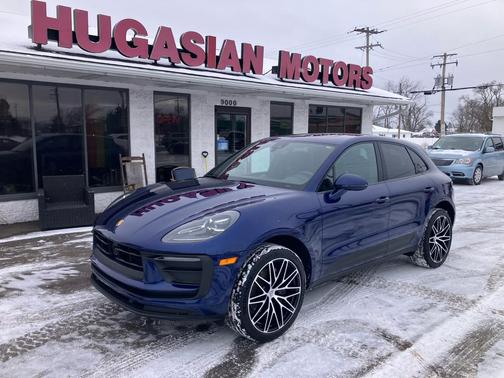 2024 Porsche Macan Base