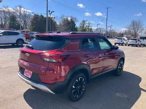 Scarlet Red Metallic 2021 Chevrolet Trailblazer LT