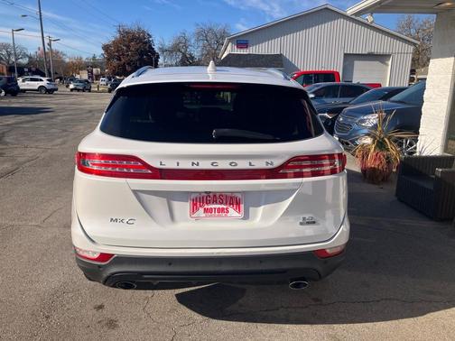 2015 Lincoln MKC Base