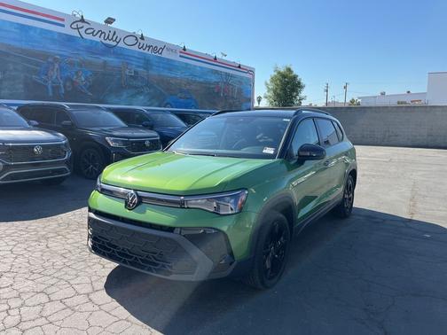 2025 Volkswagen Taos 1.5T SE Black