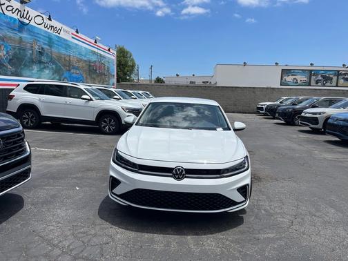 Pure White 2026 Volkswagen Jetta 1.5T S