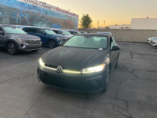 2025 Volkswagen Jetta 1.5T Sport