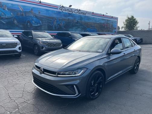 2025 Volkswagen Jetta 1.5T SE