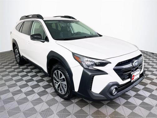 Crystal White Pearl 2025 Subaru Outback Premium