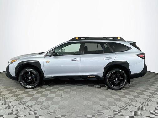 Ice Silver Metallic 2022 Subaru Outback Wilderness
