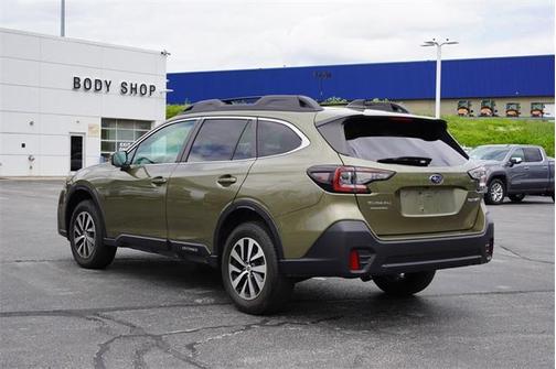2022 Subaru Outback Premium